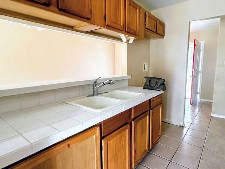 1472 Timber Valley Dr — Photo 6