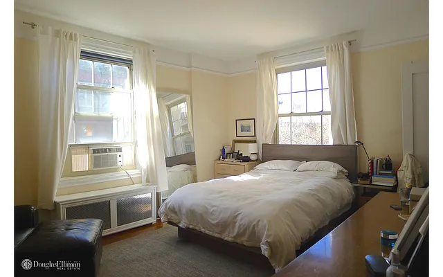 Rented by Douglas Elliman | media 19
