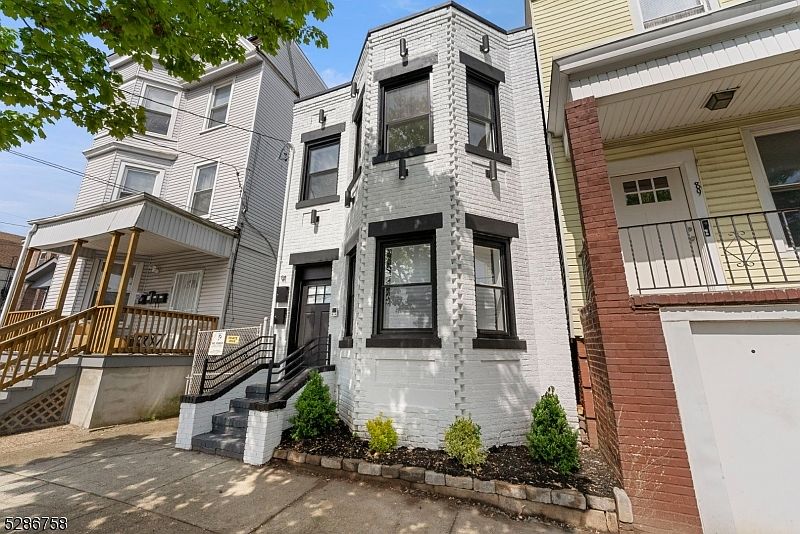 1st image of 91 Littleton Ave
