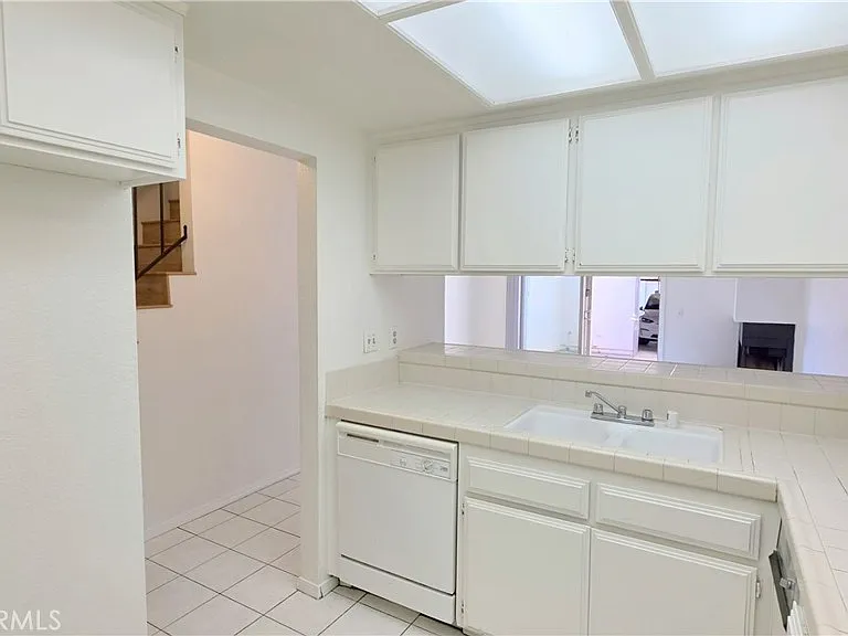 5213 Coventry Way — Photo 6