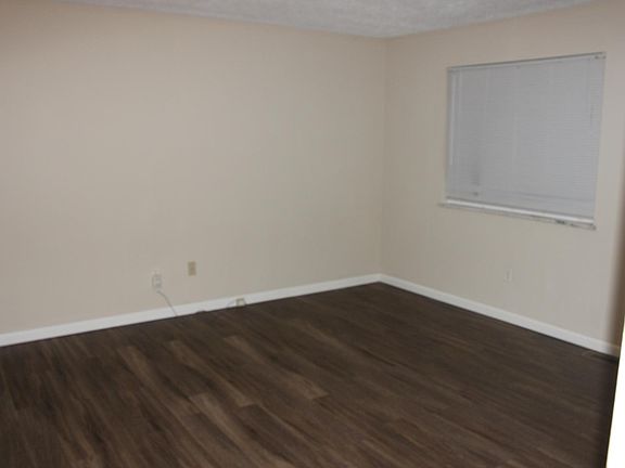 3rd image of 409 N C St APT 1