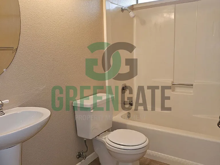 3557 Claremont Ave — Photo 14