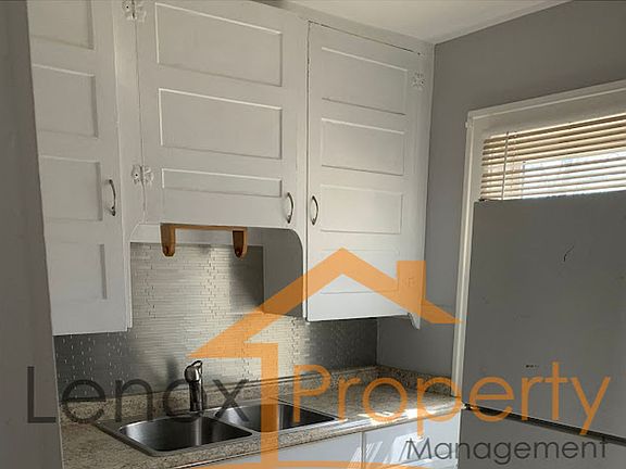 4th image of 155 W George Ave
