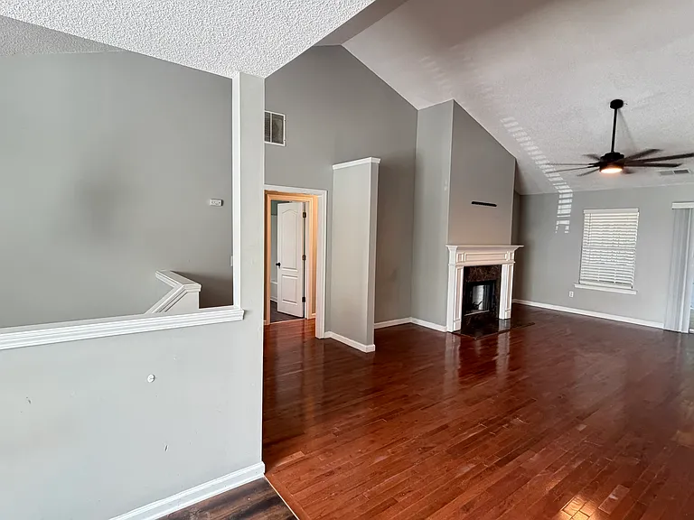 2400 Hampton Estates Dr SW #A — Photo 5