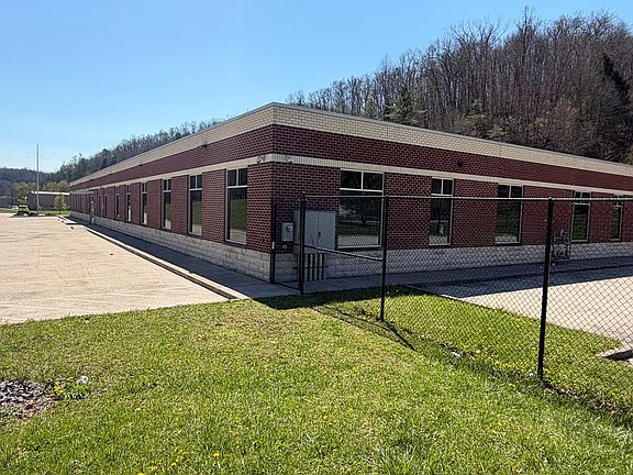 4th image of 4499 Appalachian Hwy