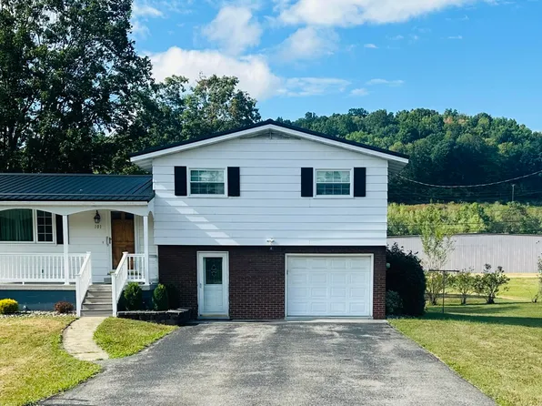 101 Howard Rd, Brockport, PA 15823