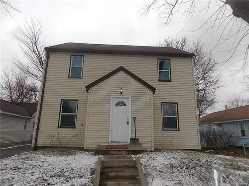 1004 Lakeview St Photo 1