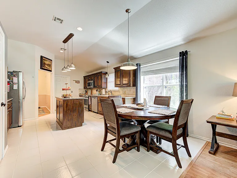 2912 Devonshire Dr — Photo 10