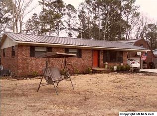 139 NW Forest Chapel Rd, Hartselle, AL 35640