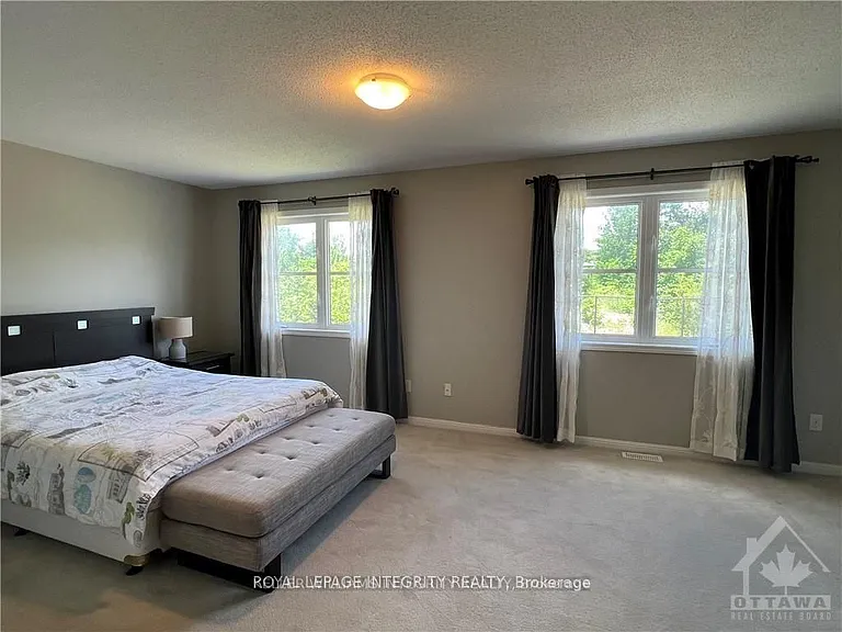 140 Battersea Cres — Photo 19