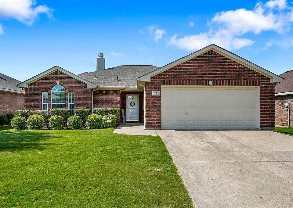 1st image of 2513 Emerald Ln