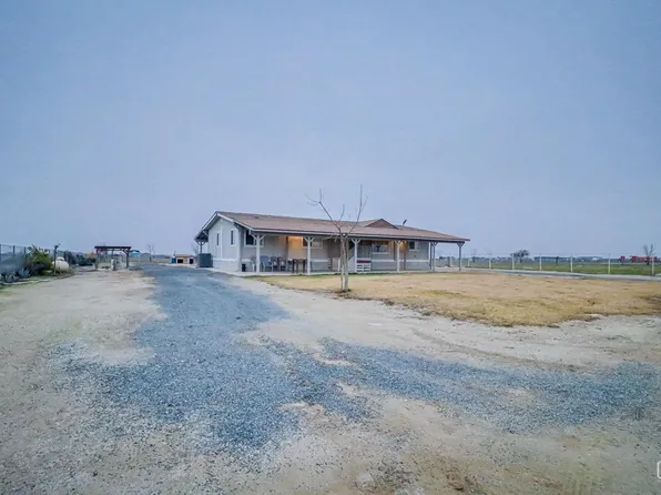 10093 Wasco Pond Rd, Delano, CA 93215