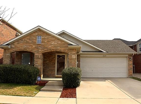 2nd image of 2668 Blackstone Dr