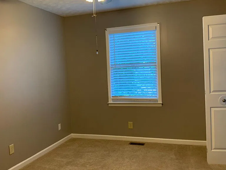 1740 Brompton Sq #B — Photo 16
