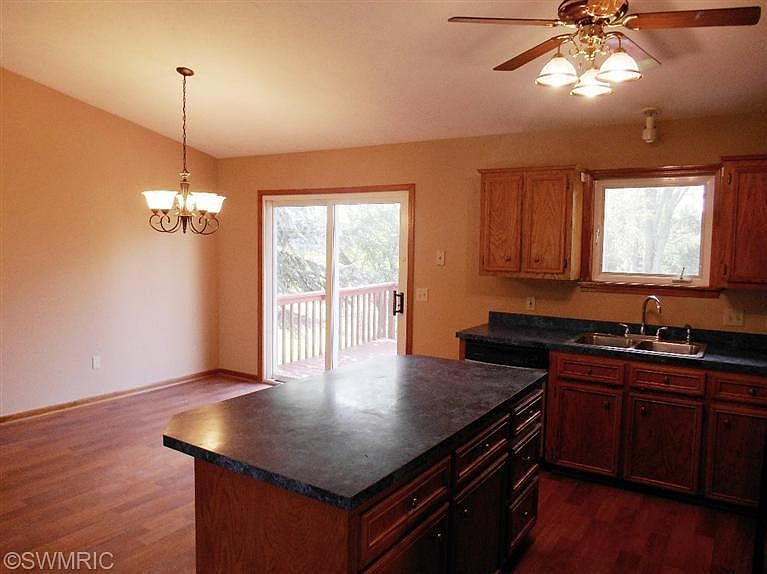 11353 Stonehedge Dr, Holland, MI 49424 | Zillow