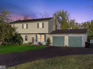 657 Meadow Ln, Harleysville, PA 19438
