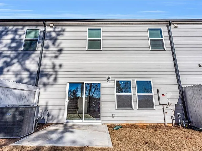 1645 Villageside Ct — Photo 30