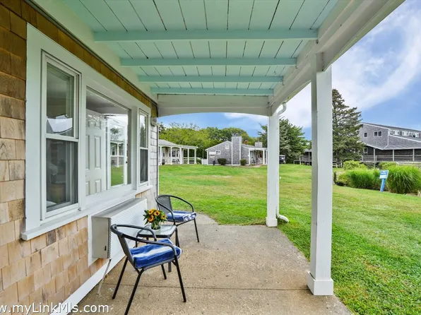 27 Island Inn Rd #7C, Oak Bluffs, MA 02557