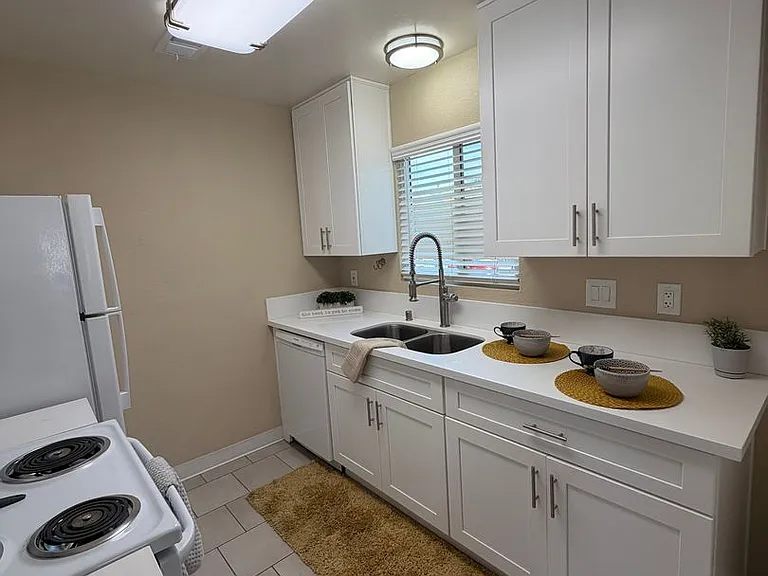 Montebello Villas — Photo 76