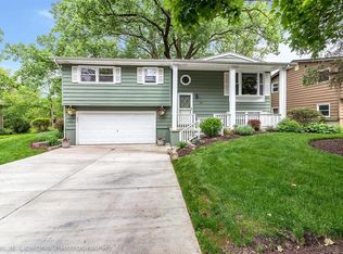 306 Ruth Ave, Saint Charles, IL 60174