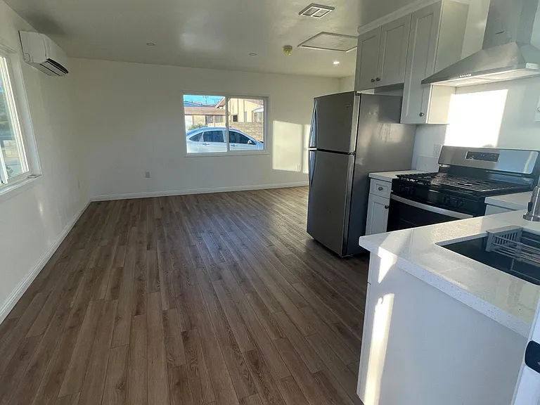 530 Chestnut St #2 — Photo 4