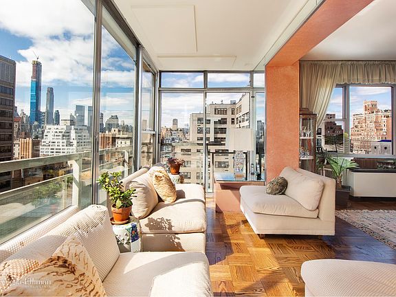 3rd image of 931 Lexington Ave #18C