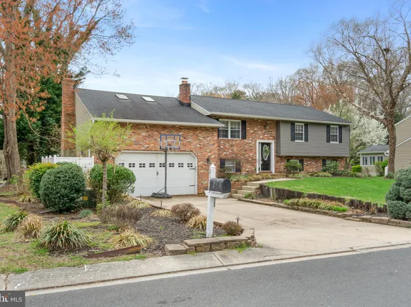 8339 Capel Dr, Pasadena, MD 21122