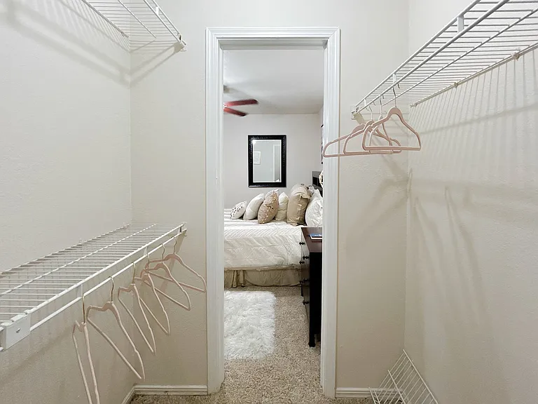 Greenbriar Apartments — Photo 4