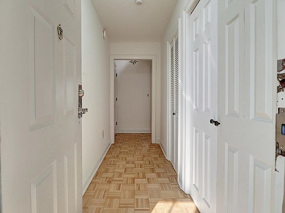 3rd image of 208 Shearwater Ct W APT 45