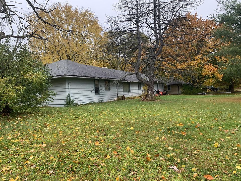 2nd image of 42134 N Us Highway 41