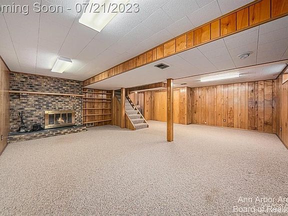 5th image of 48 Chestnut Dr