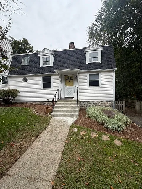 1 bed, $2,600 — Photo 1