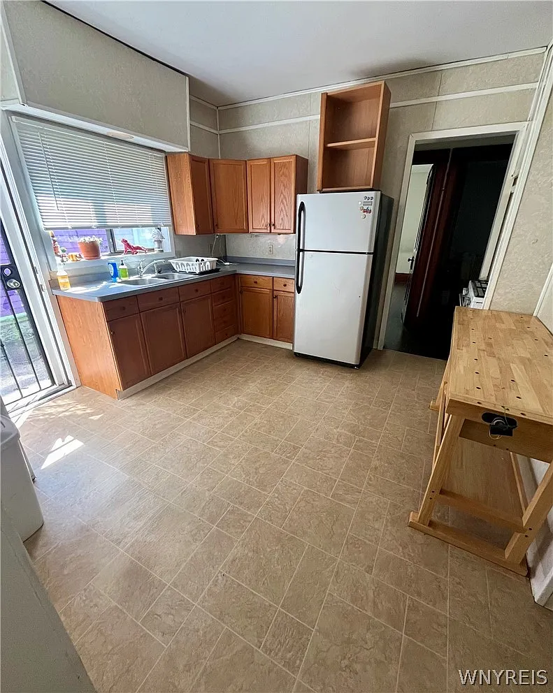 2 bed, 1.0 bath, 759 sqft, $1,400 — Photo 3