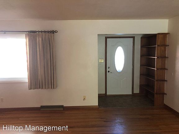 5th image of 227 Valley Cir