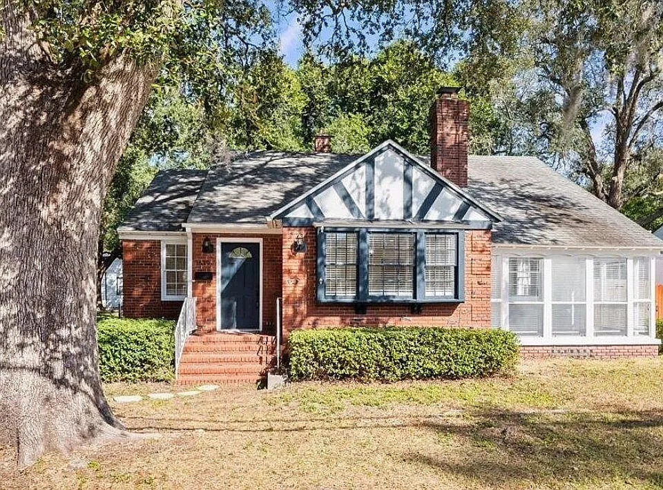 1639 Parrish Pl