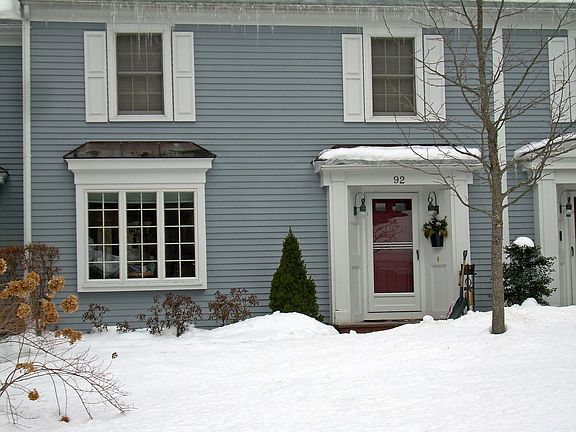 Front of 92 Fuller Pond