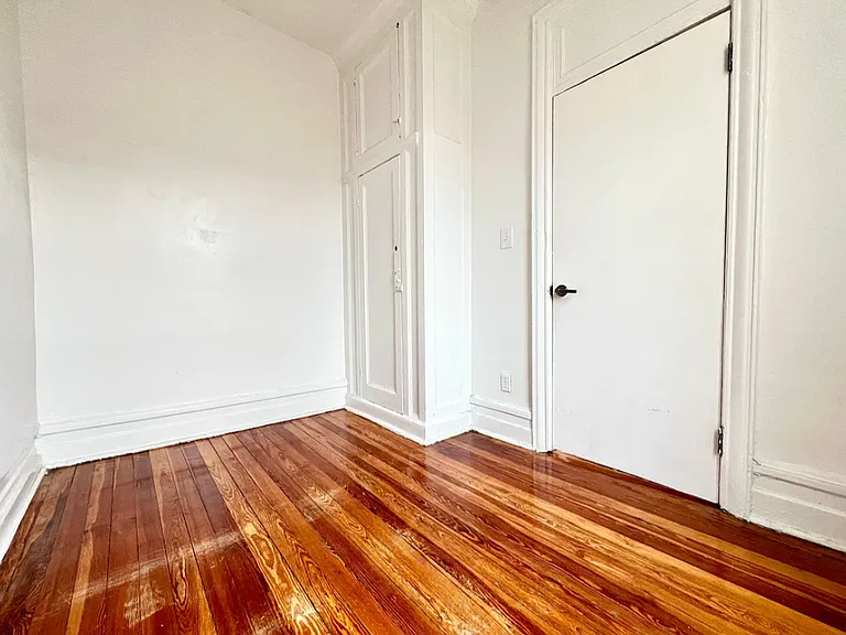 526 W 139th St #19 — Photo 8