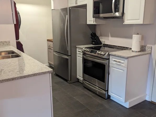 271 Hildred Dr, Burlington, VT