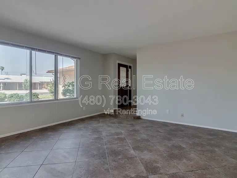 137 E Riviera Dr — Photo 6