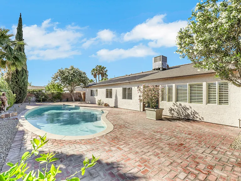 3212 Moonflower Dr — Photo 42