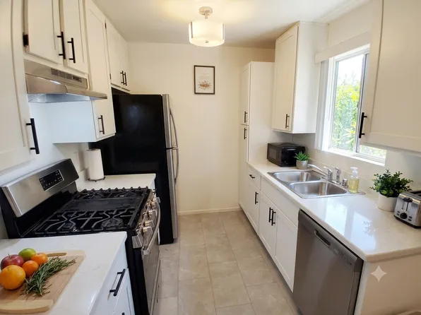 (undisclosed Address), Long Beach, CA 90807