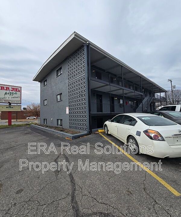 1st image of 2958 Sullivant Ave #B