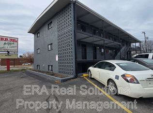 2958 Sullivant Ave #B, Columbus, OH 43204