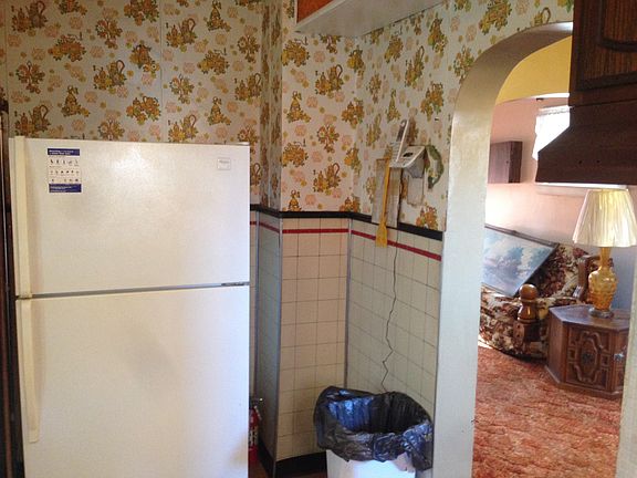 5th image of 9906 Macon Ave #1