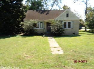 319 W 3rd St, Lonoke, AR 72086