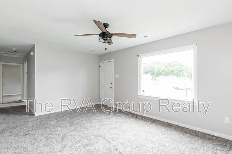 201 Evergreen Ave — Photo 7