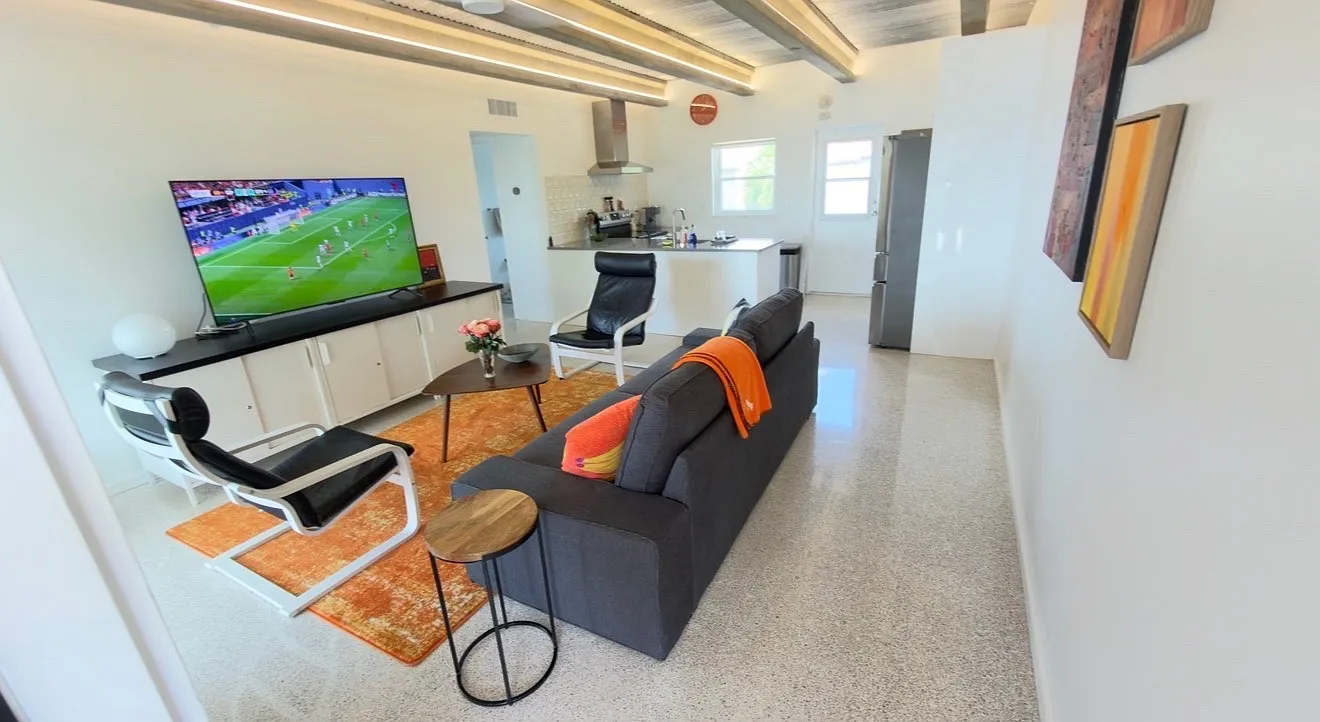 151 N Orlando Ave — Photo 3