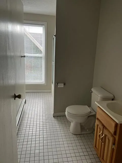 Studio, $600 — Photo 2