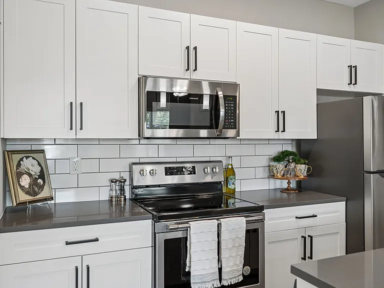 Serene - 2 Bed / 2 Bath - 950 Sq.Ft.