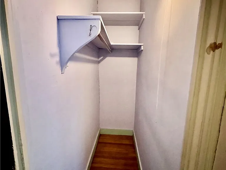 7 Berkley Pl — Photo 18